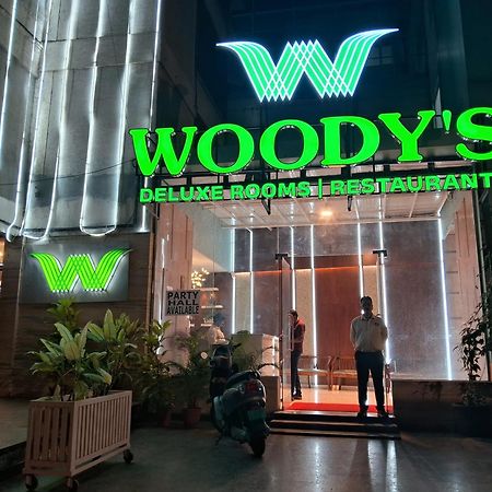 Woody'S Hotell Bangalore Eksteriør bilde