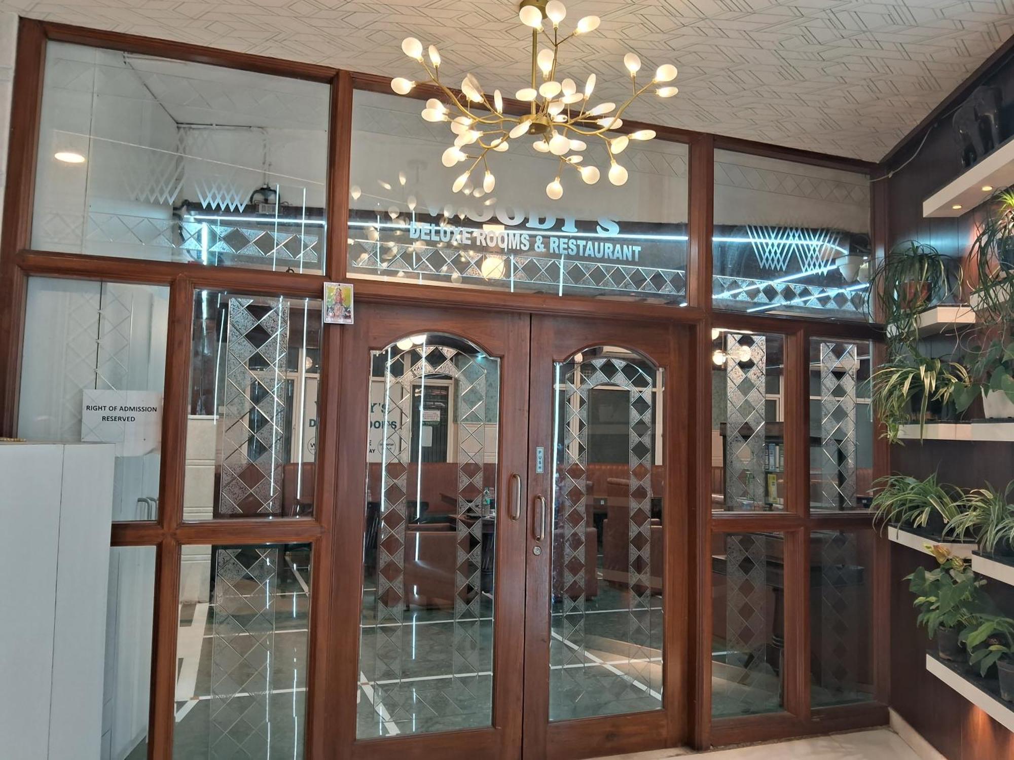 Woody'S Hotell Bangalore Eksteriør bilde