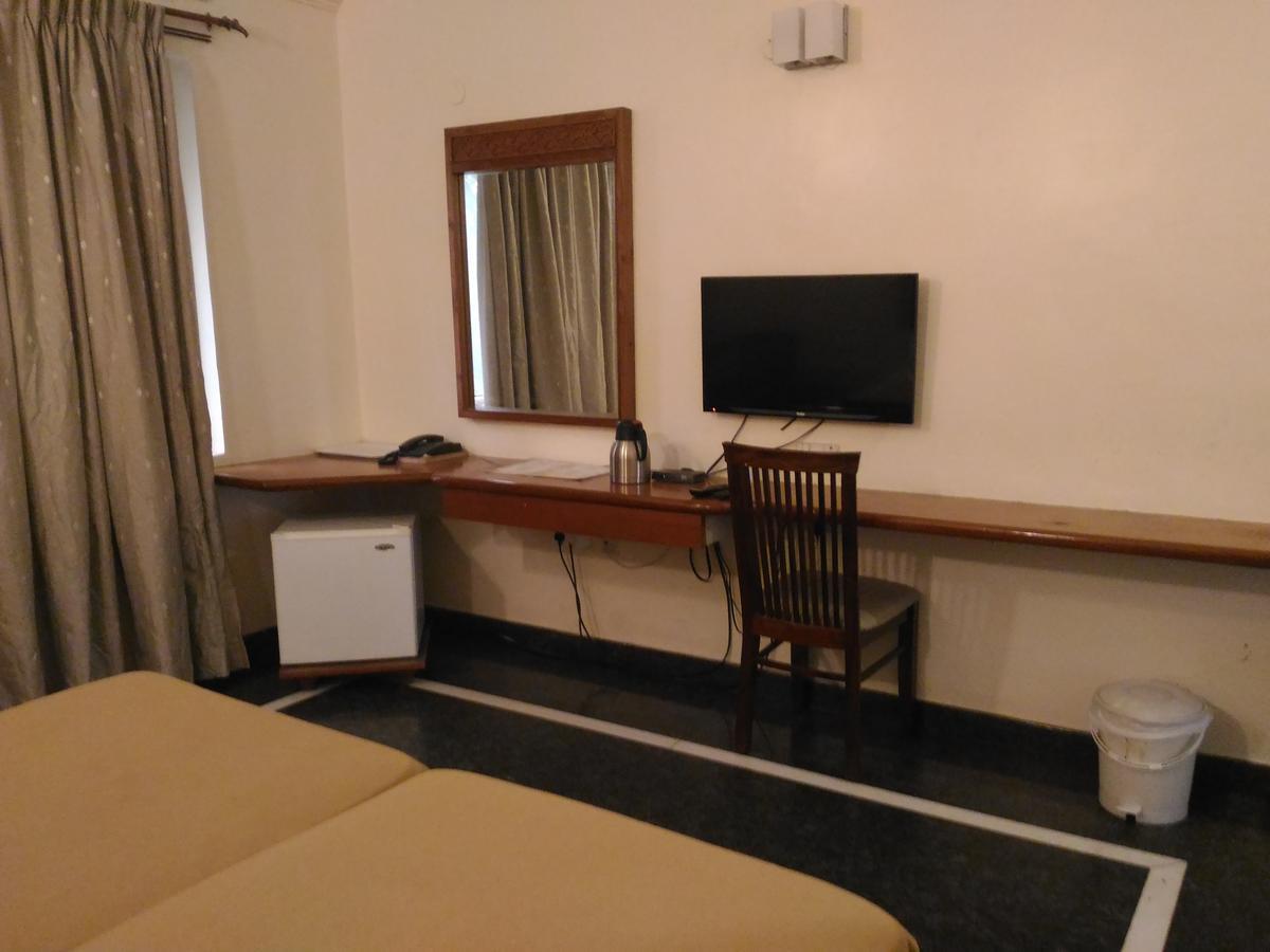 Woody'S Hotell Bangalore Eksteriør bilde