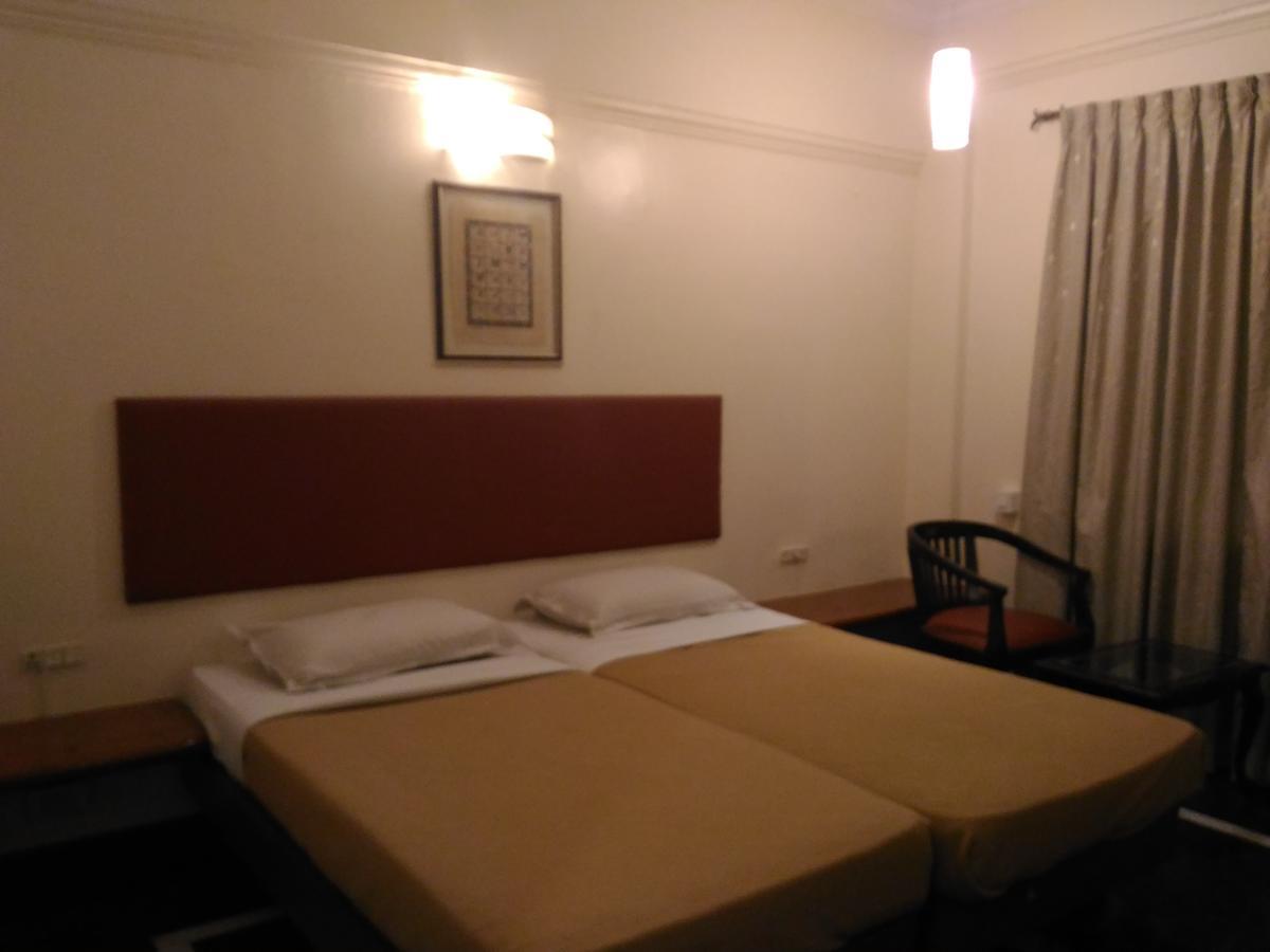 Woody'S Hotell Bangalore Eksteriør bilde